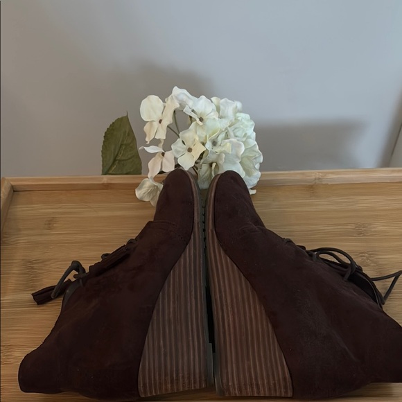 Rich Brown Dr. Scholls Be Energized Suede Lace-Up Ankle Booties - Picture 2 of 6